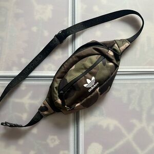 Adidas camo Fanny pack